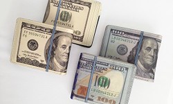 Bi-Fold 100 Dollars Man Wallet 1