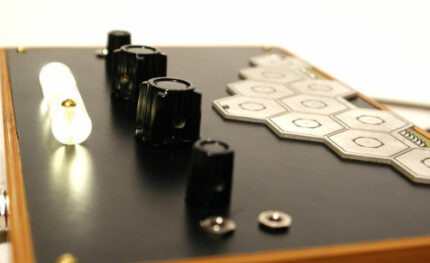 Conduit - Touch Synthesizer, Delay & Filter 1