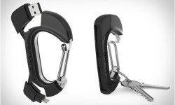 NomadClip Carabiner With USB Cable 1