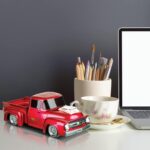 QFX-BT-1956-RD-1956-Pickup-Truck-Bluetooth-Speaker-3