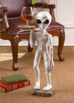 Roswell-the-Alien-Butler-Pedestal-Table-3