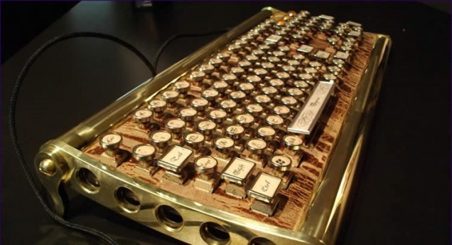 The Vintage Datamancer's Sojourner Keyboard 1